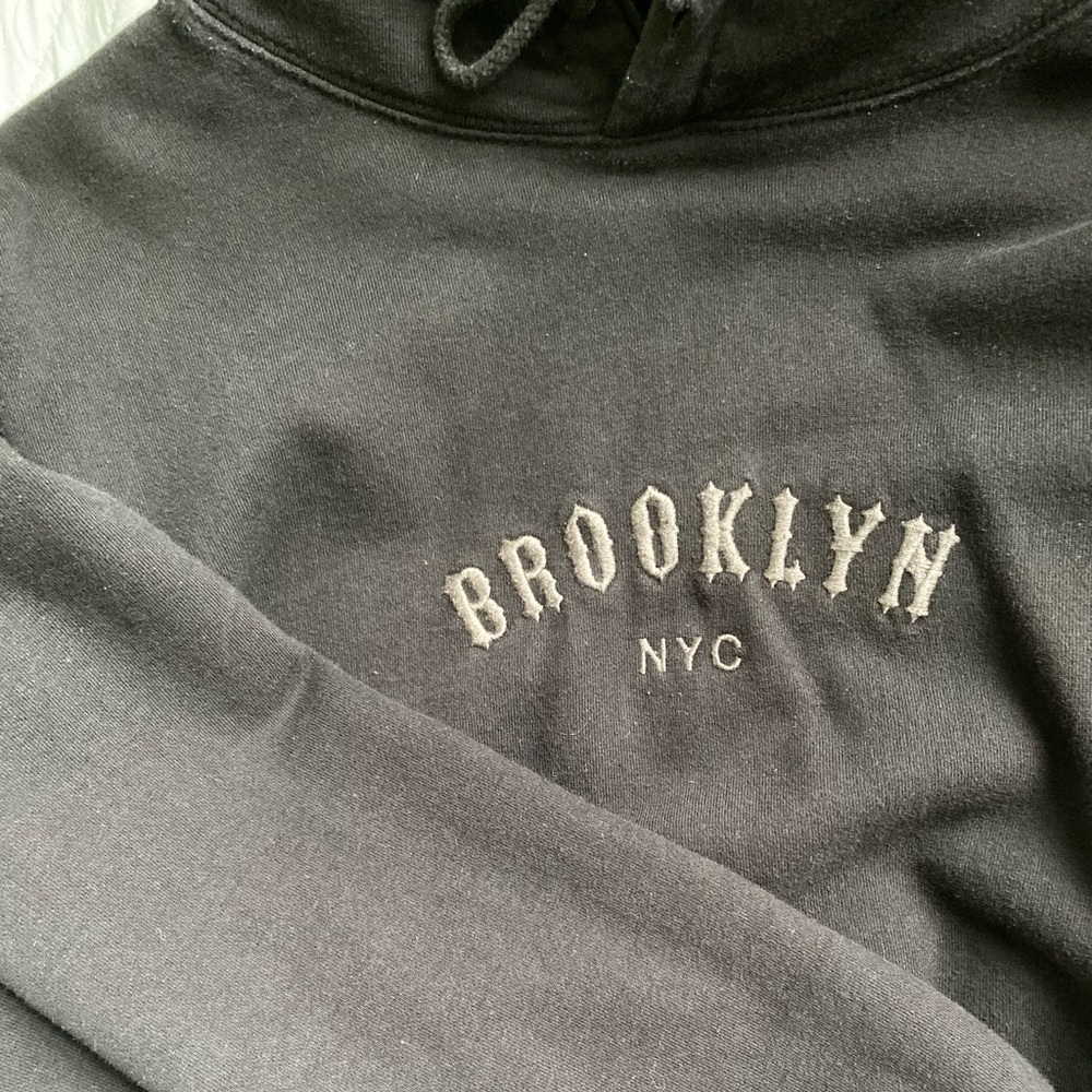 BRANDY MELVILLE BLACK HOODIE “BROOKLYN NYC”